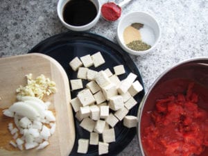 Tofu and tomato sauce ingredients