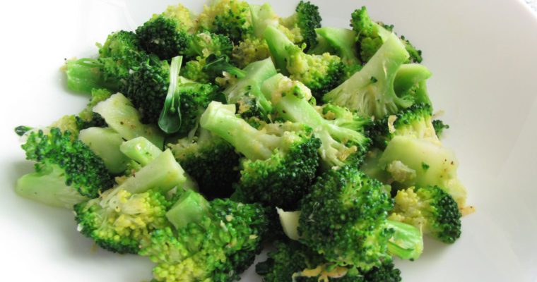 Lemony Garlicky Broccoli