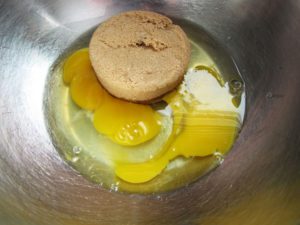 whisk together eggs and brown sugar